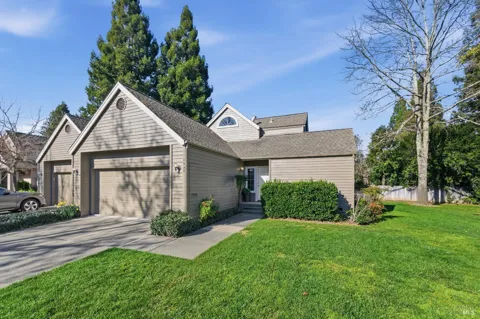1530 Voorhees Circle