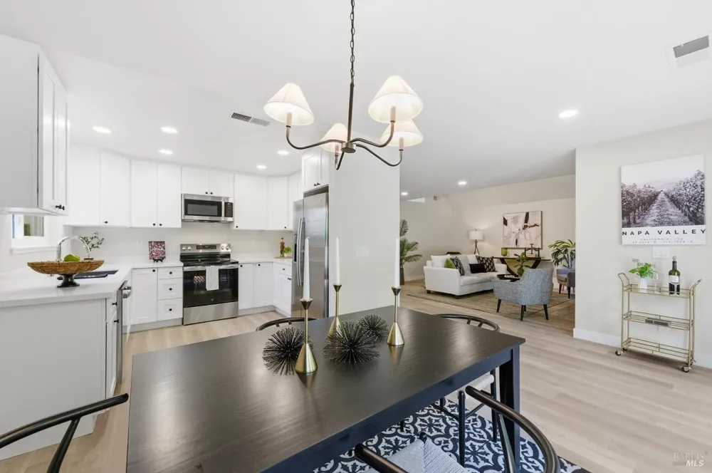 1530 Voorhees Circle St. Helena, CA 94574