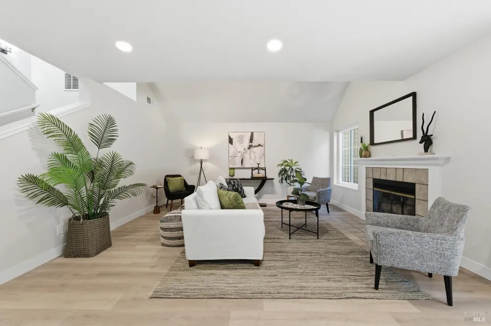 1530 Voorhees Circle St. Helena, CA 94574