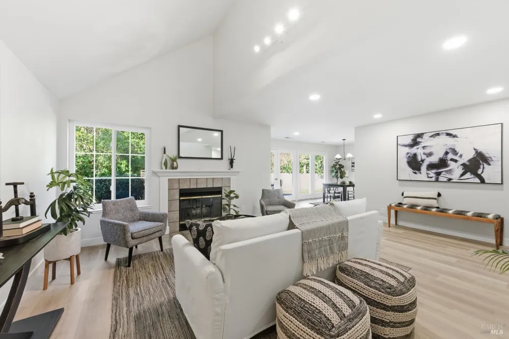 1530 Voorhees Circle St. Helena, CA 94574