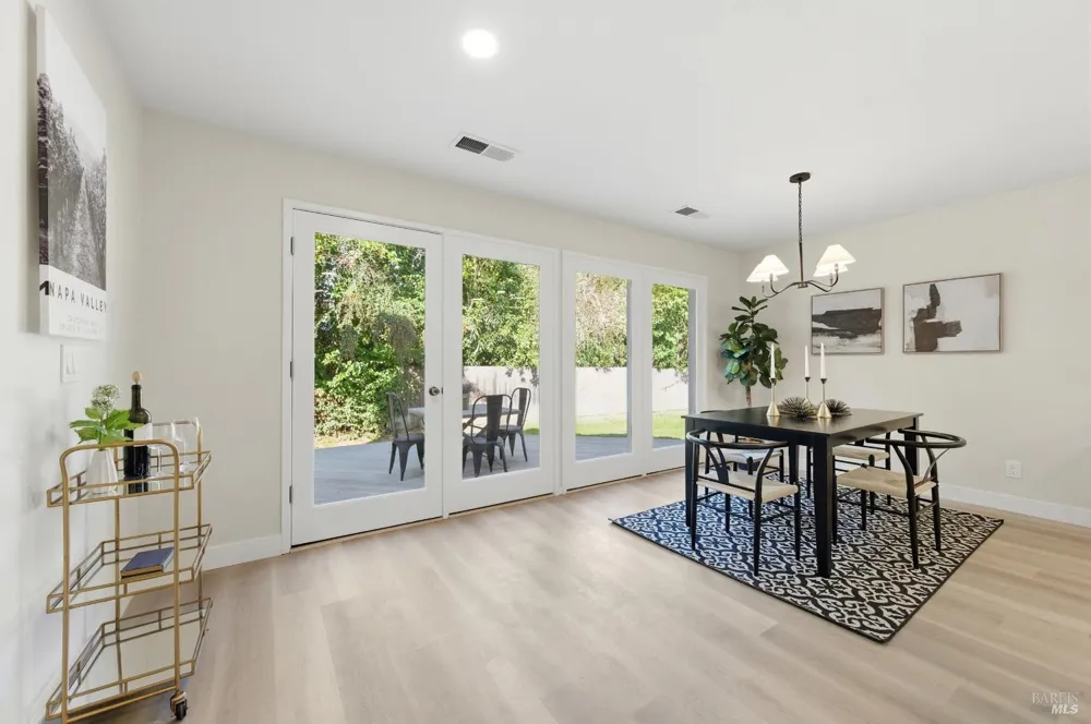 1530 Voorhees Circle St. Helena, CA 94574