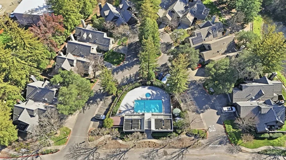 1530 Voorhees Circle St. Helena, CA 94574