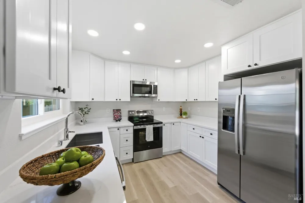 1530 Voorhees Circle St. Helena, CA 94574