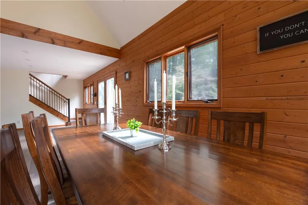 258 Ber Weg Helen, GA 30545