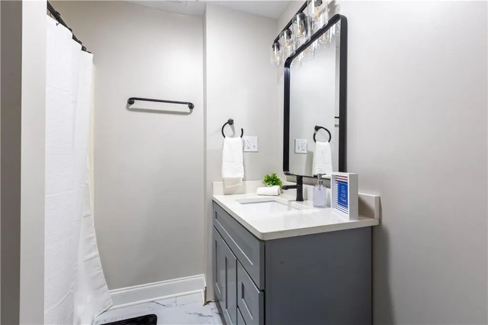 258 Ber Weg Helen, GA 30545