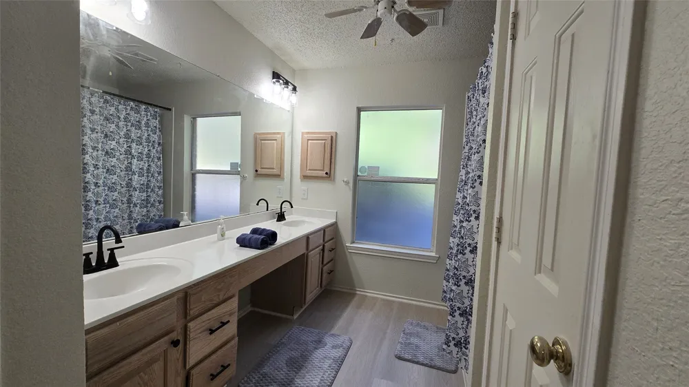 5256 Chessie Circle Haltom City, TX 76137