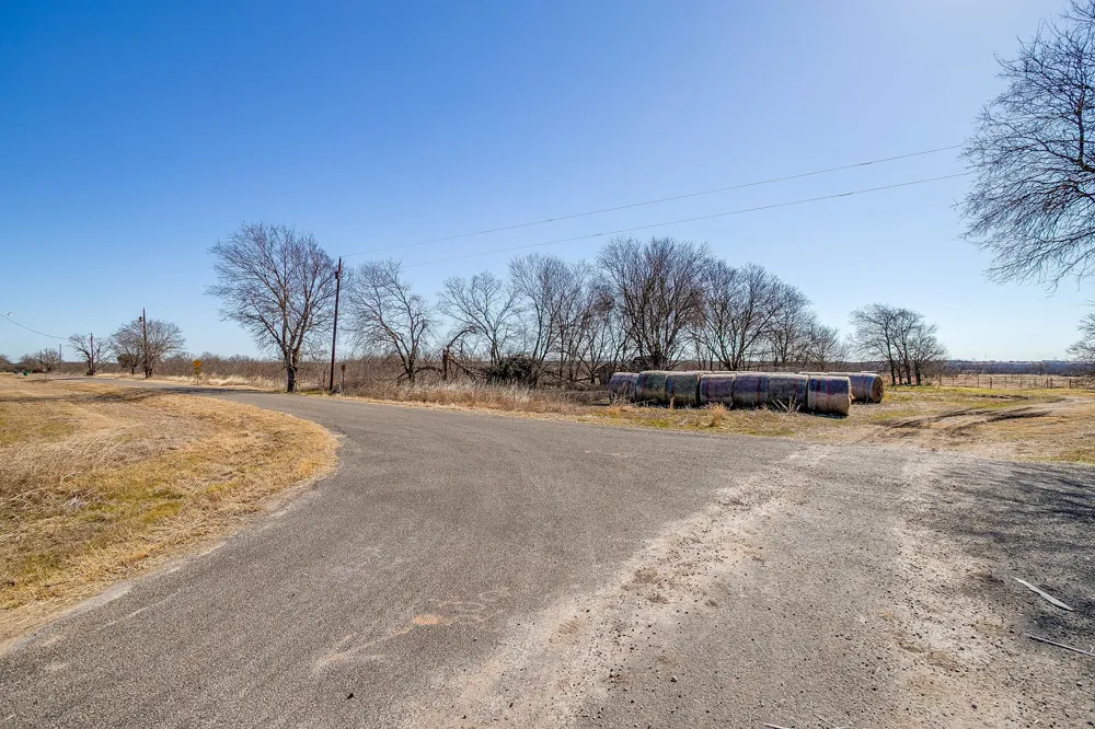 Ivy Lane Elm Mott, TX 76640