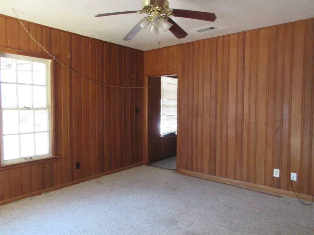 916 Ward Marlin, TX 76661