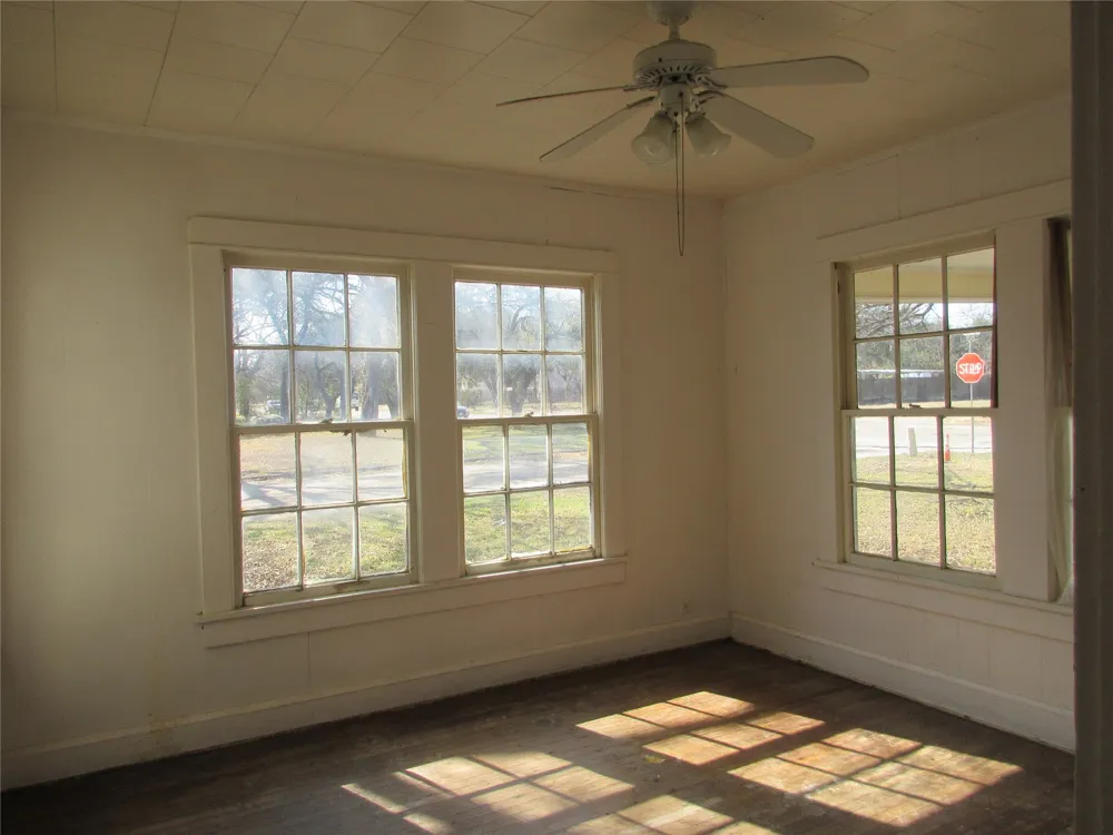 916 Ward Marlin, TX 76661