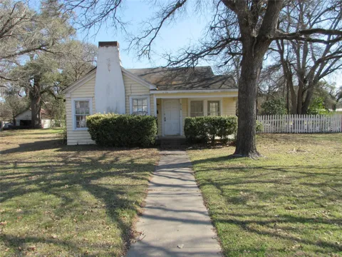 916 Ward