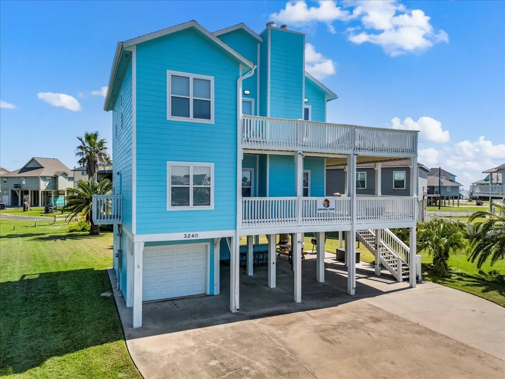 3240 Castle Drive Crystal Beach, TX 77650