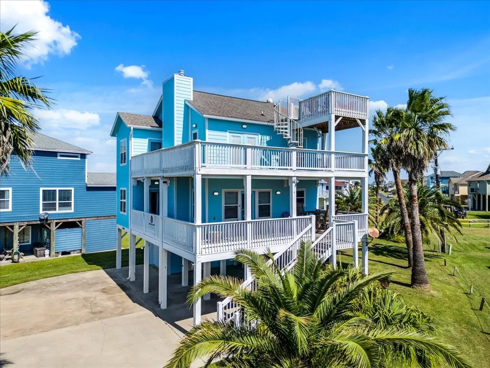 3240 Castle Drive Crystal Beach, TX 77650