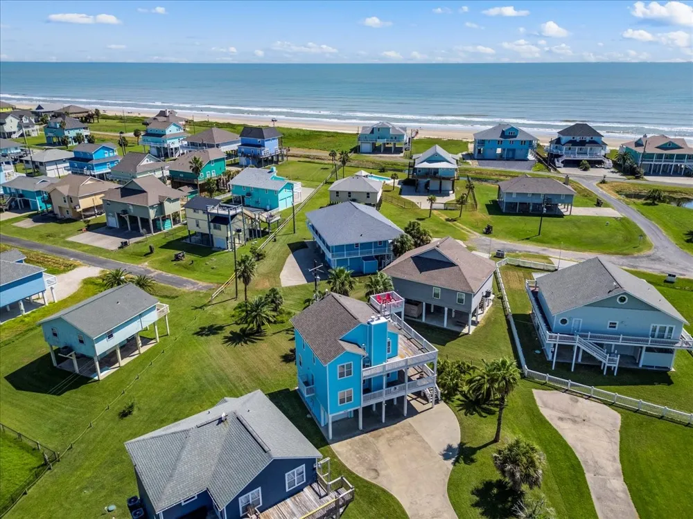 3240 Castle Drive Crystal Beach, TX 77650