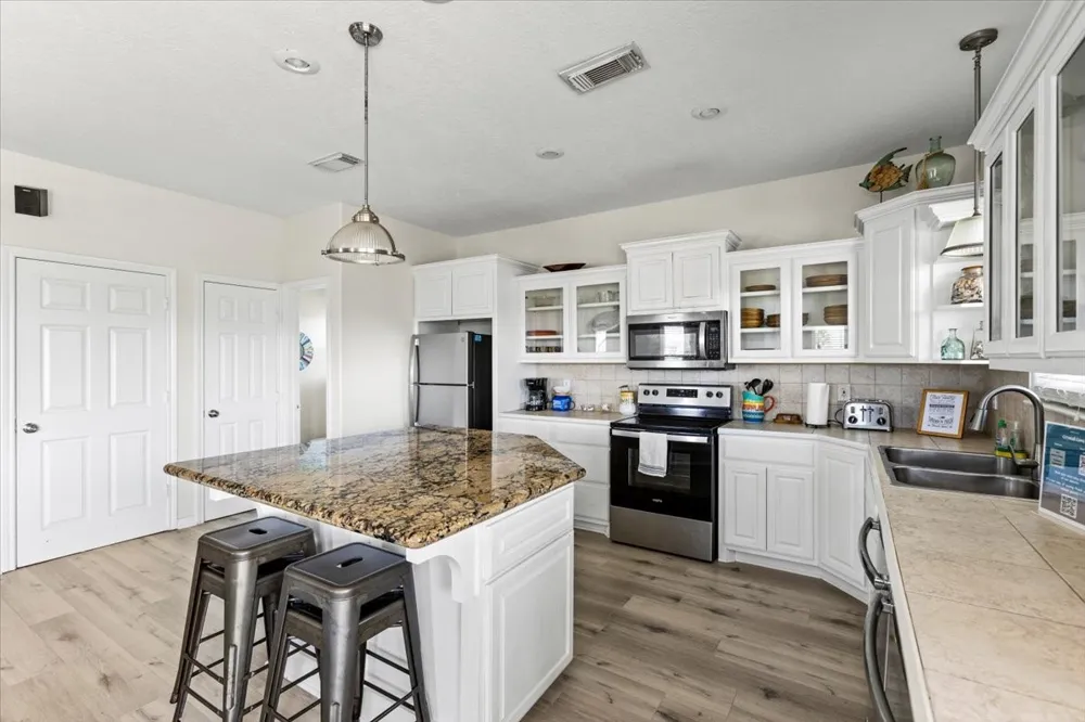 3240 Castle Drive Crystal Beach, TX 77650