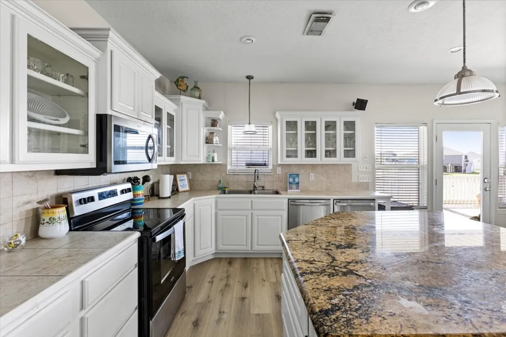 3240 Castle Drive Crystal Beach, TX 77650