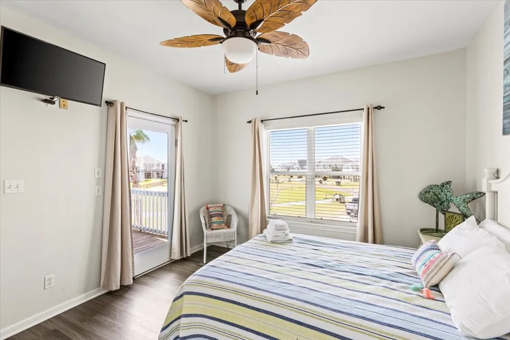 3240 Castle Drive Crystal Beach, TX 77650