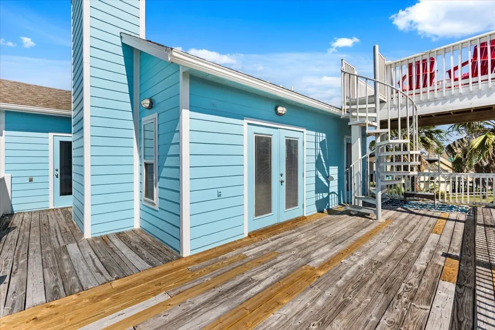 3240 Castle Drive Crystal Beach, TX 77650