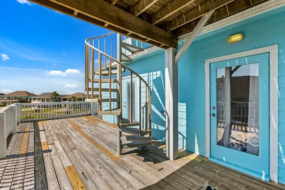 3240 Castle Drive Crystal Beach, TX 77650