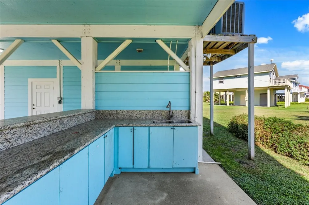 3240 Castle Drive Crystal Beach, TX 77650