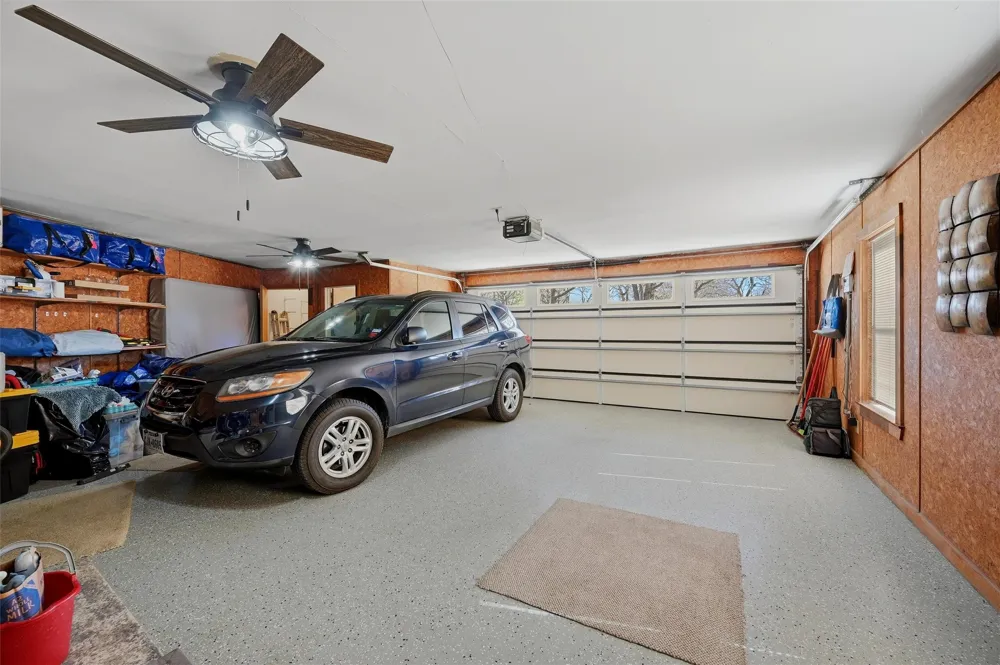 231 Cayuga Trail Lake Kiowa, TX 76240
