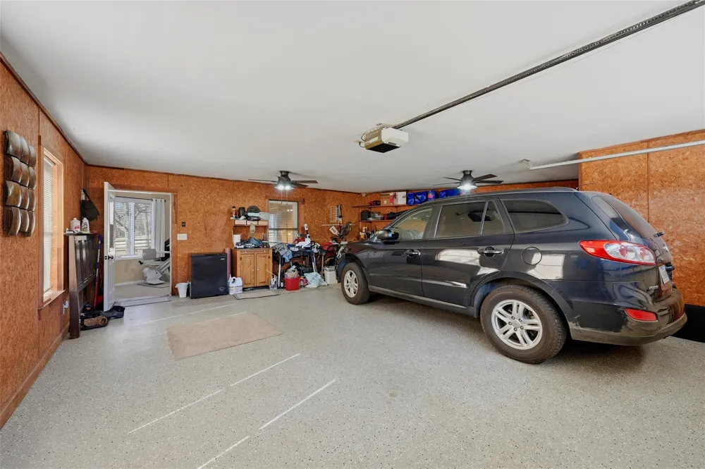 231 Cayuga Trail Lake Kiowa, TX 76240