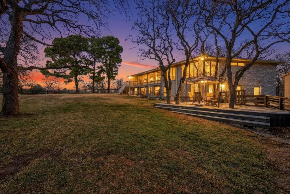 231 Cayuga Trail Lake Kiowa, TX 76240