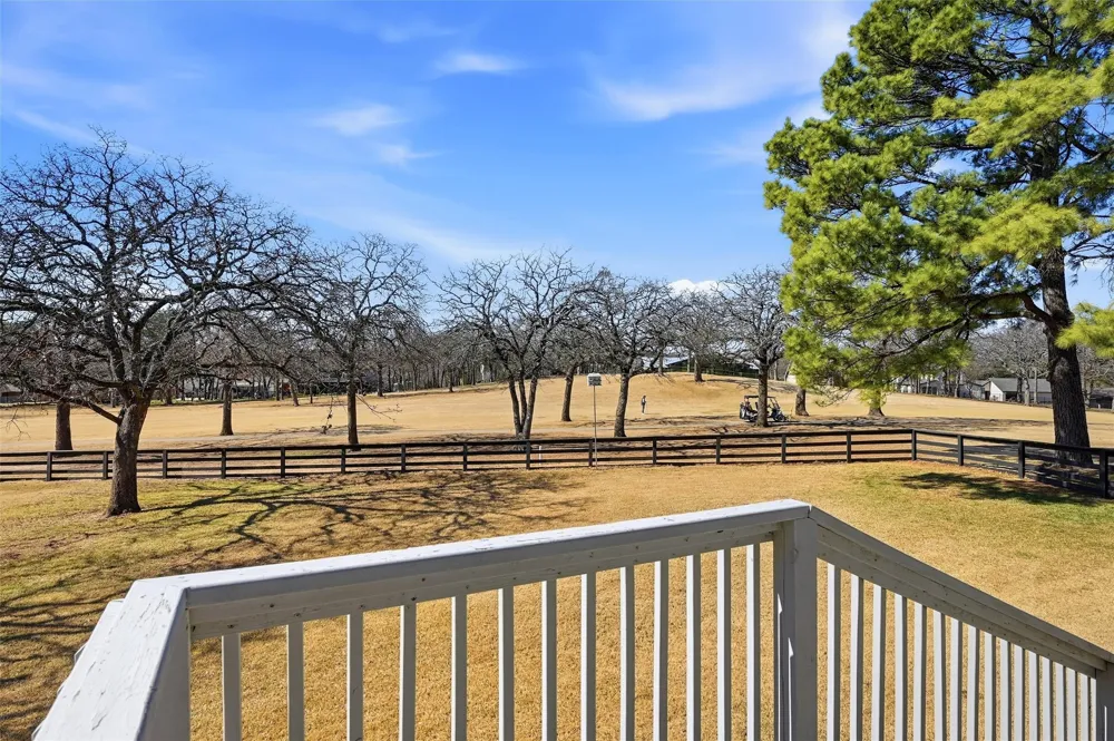 231 Cayuga Trail Lake Kiowa, TX 76240