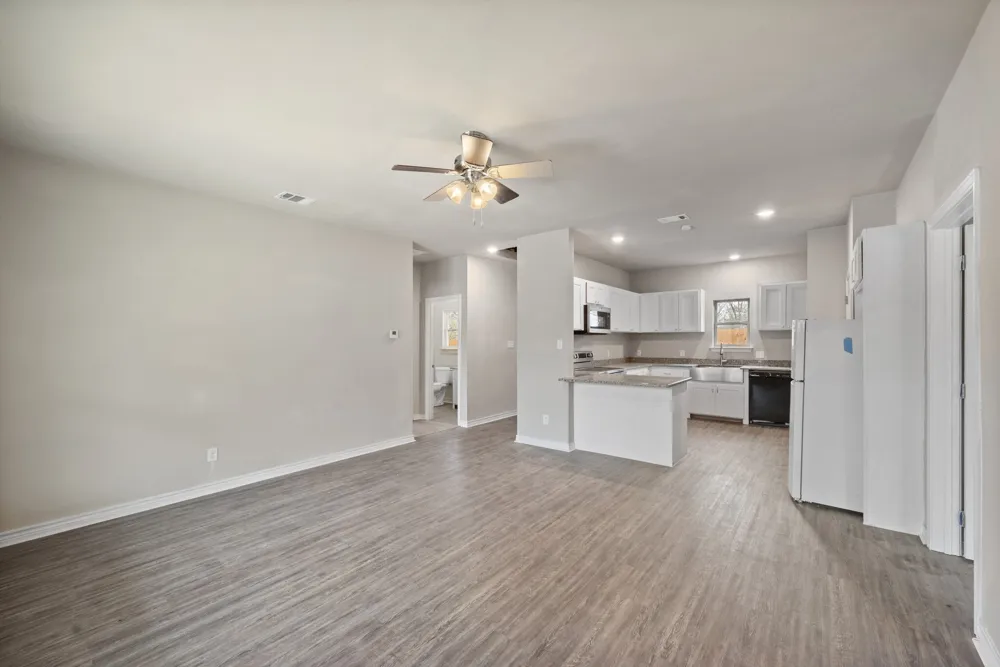 2865 Conveyor Drive #B Burleson, TX 76028