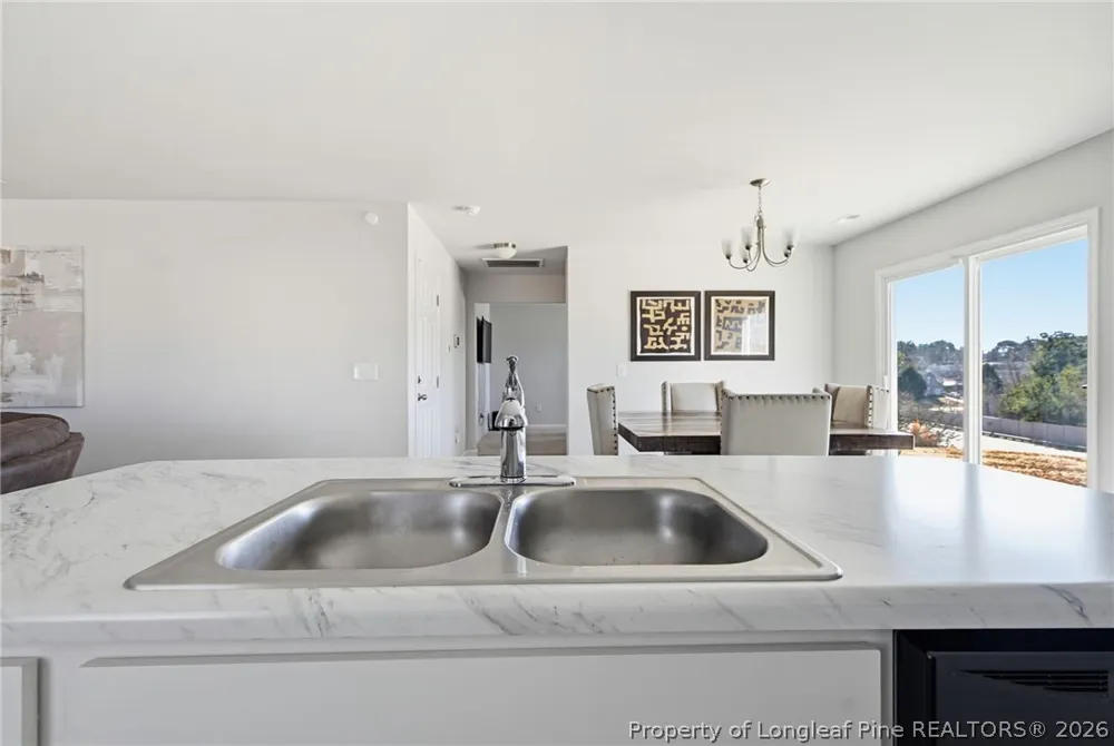 913 Sapphire Stone Lane Hope Mills, NC 28348