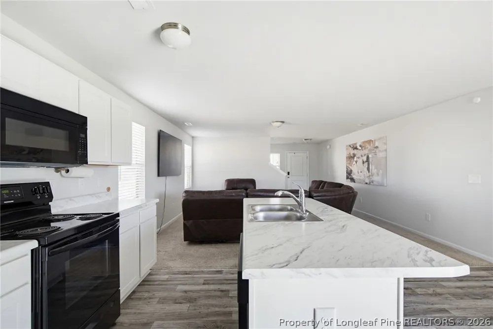 913 Sapphire Stone Lane Hope Mills, NC 28348
