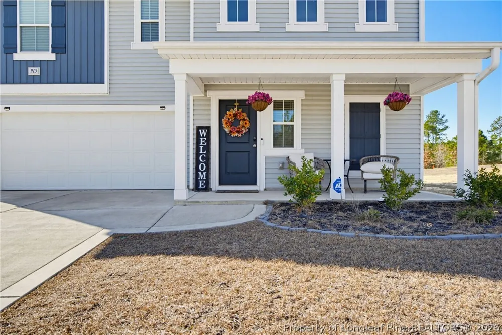 913 Sapphire Stone Lane Hope Mills, NC 28348
