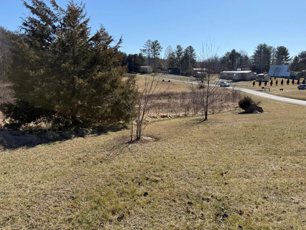 7 Crockett Lake Drive Crossville, TN 38572