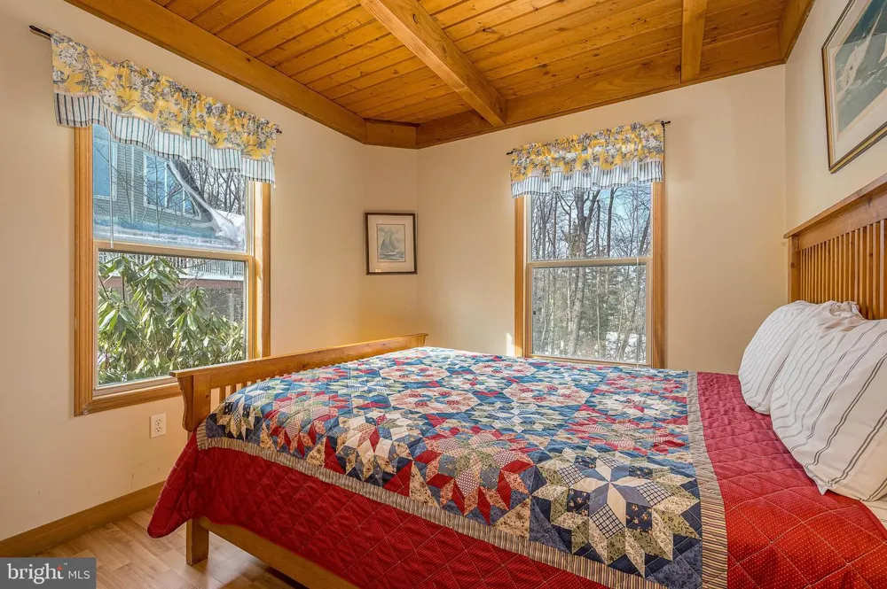 231 SANTA FE TRAIL Oakland, MD 21550