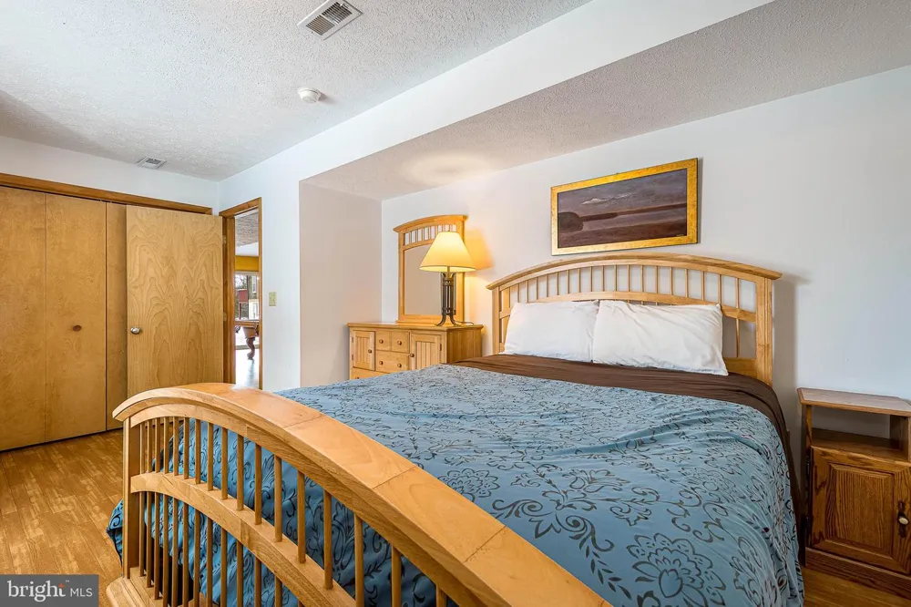 231 SANTA FE TRAIL Oakland, MD 21550