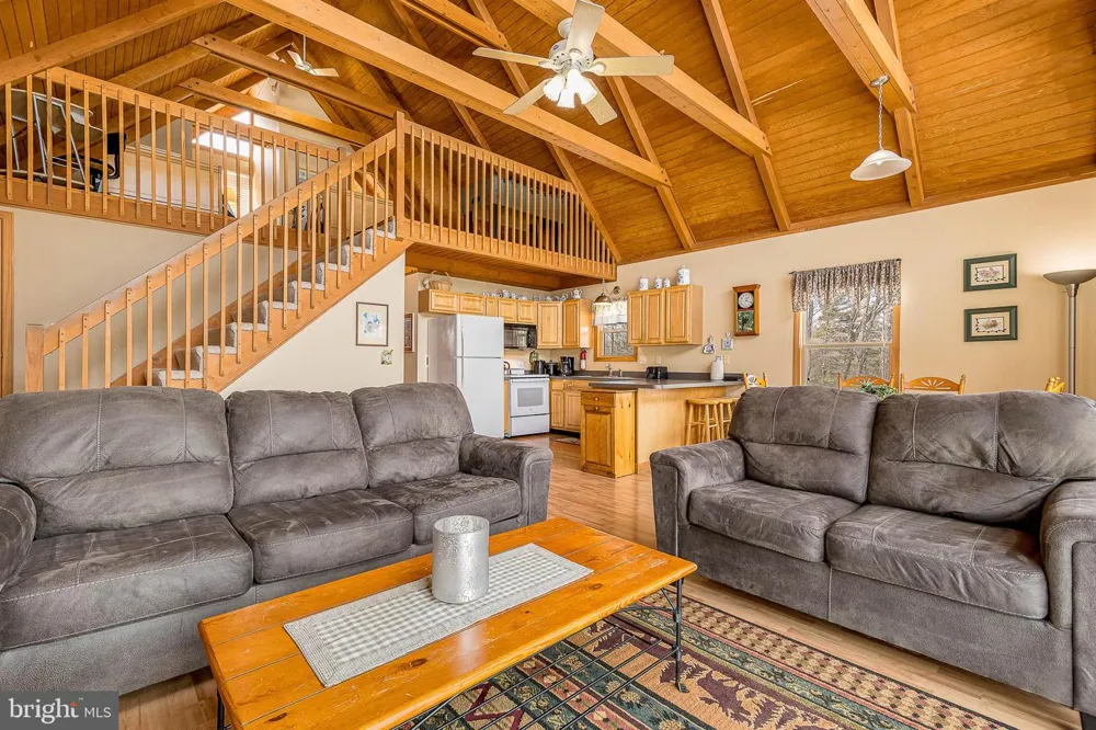 231 SANTA FE TRAIL Oakland, MD 21550