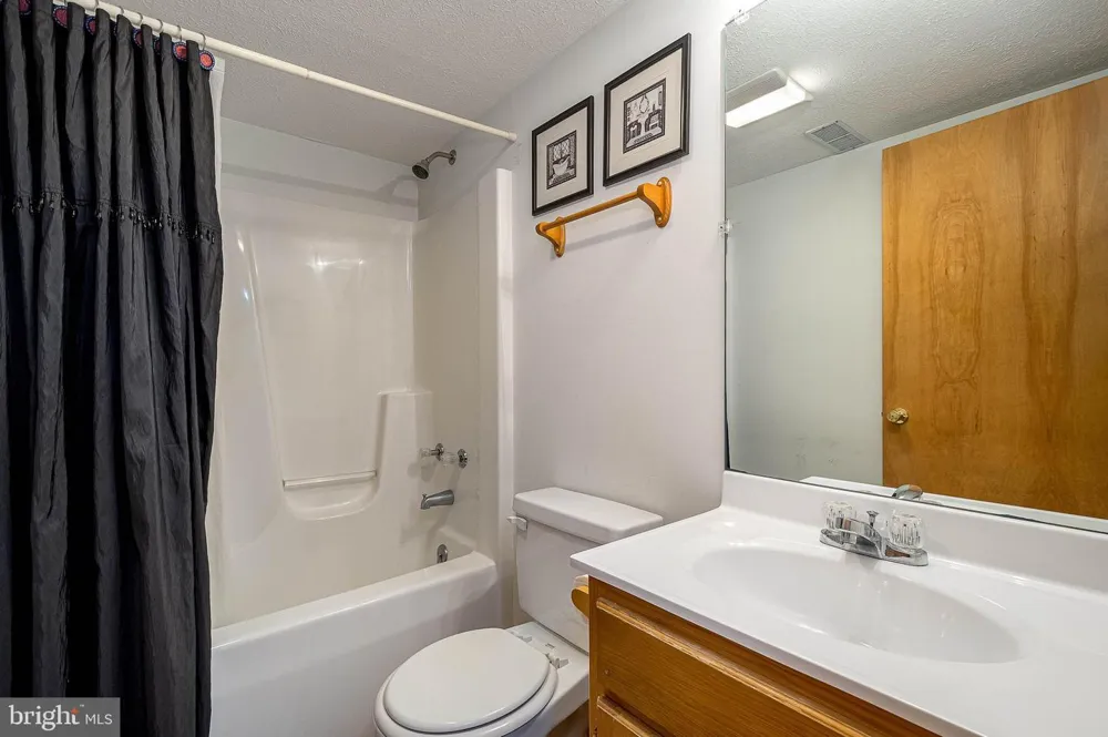 231 SANTA FE TRAIL Oakland, MD 21550