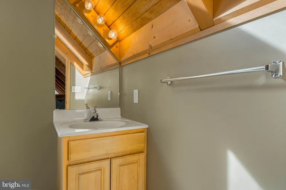231 SANTA FE TRAIL Oakland, MD 21550