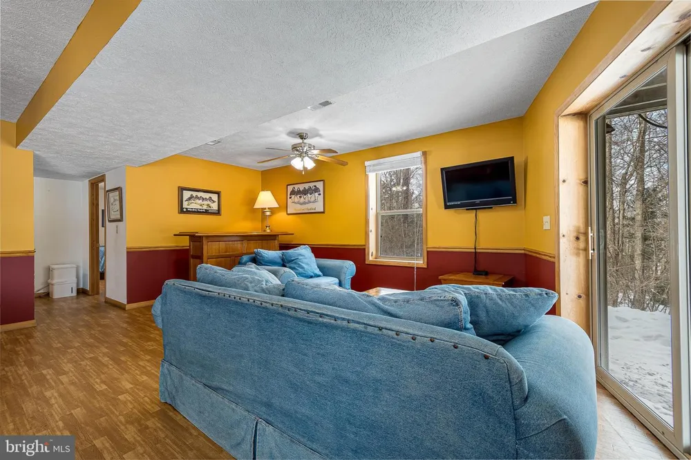 231 SANTA FE TRAIL Oakland, MD 21550