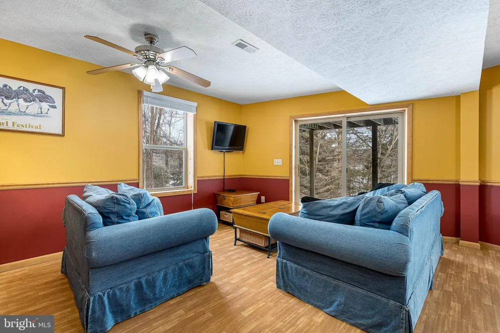 231 SANTA FE TRAIL Oakland, MD 21550