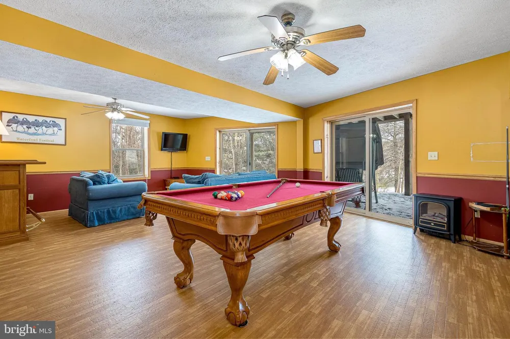 231 SANTA FE TRAIL Oakland, MD 21550