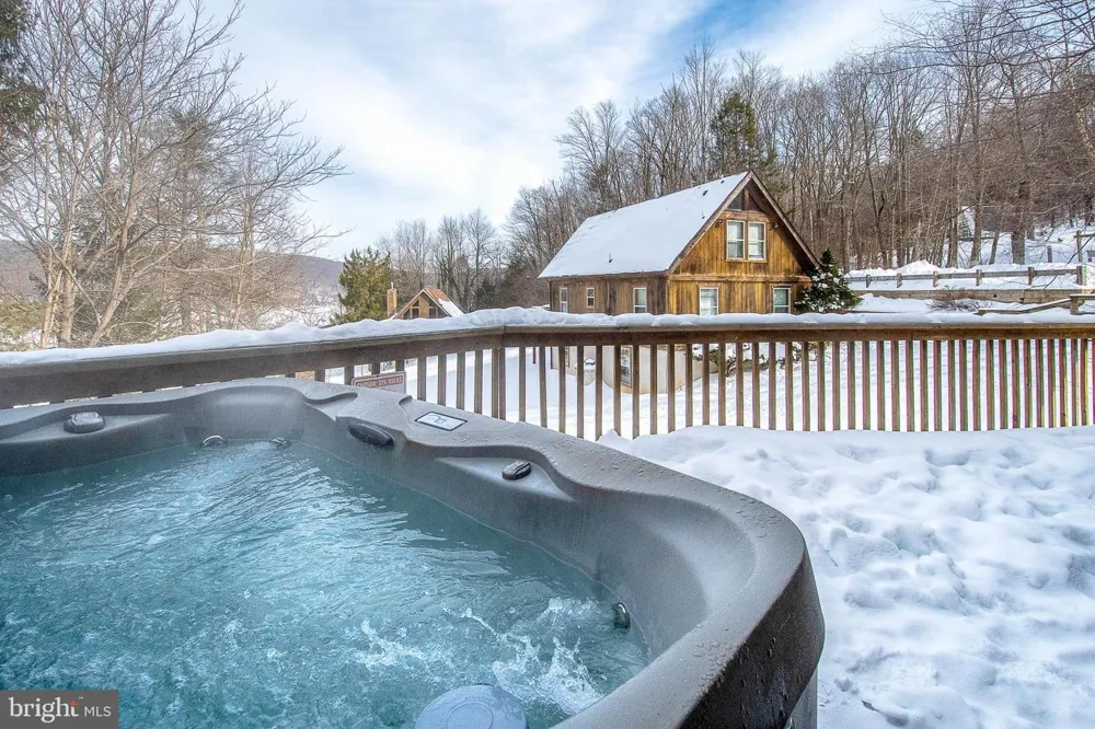 231 SANTA FE TRAIL Oakland, MD 21550
