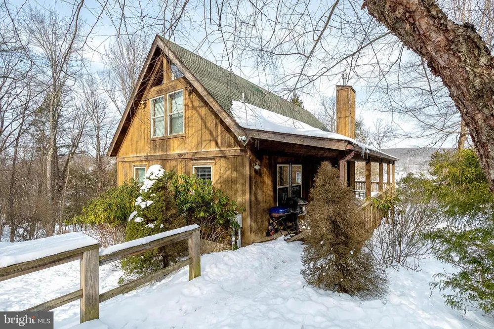 231 SANTA FE TRAIL Oakland, MD 21550
