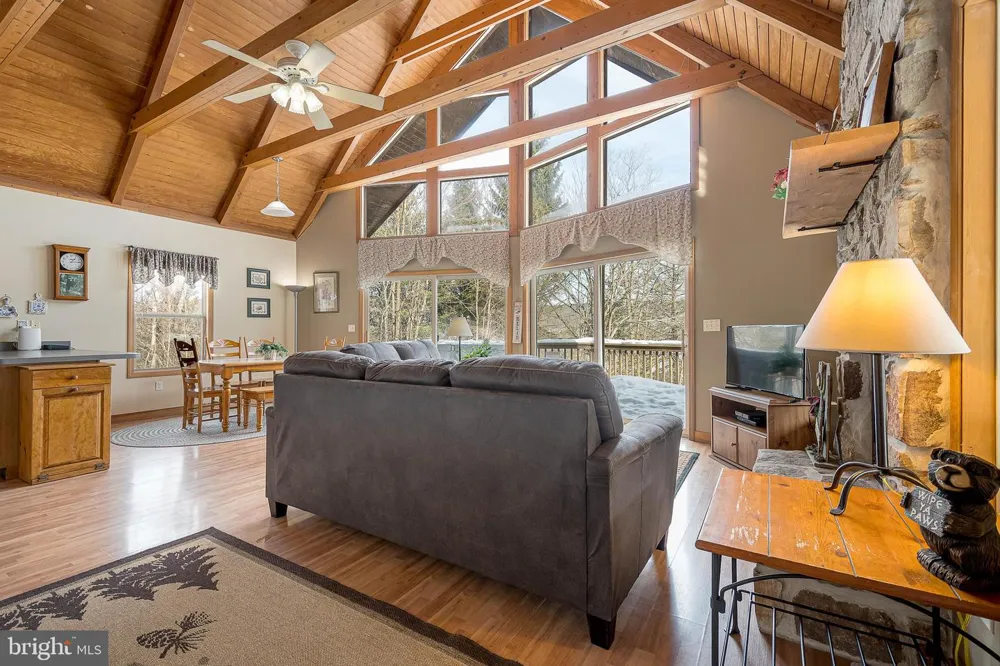 231 SANTA FE TRAIL Oakland, MD 21550