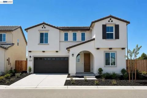 1004 Bluebell Circle