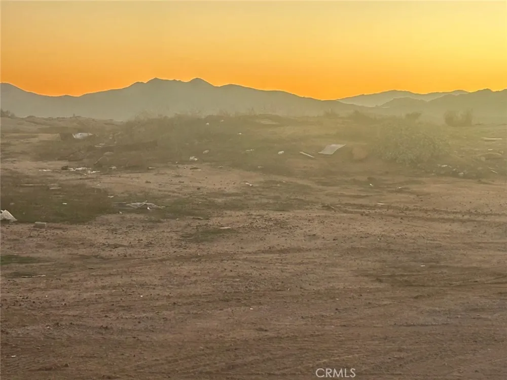 22169 Rocky Hills Perris, CA 92570