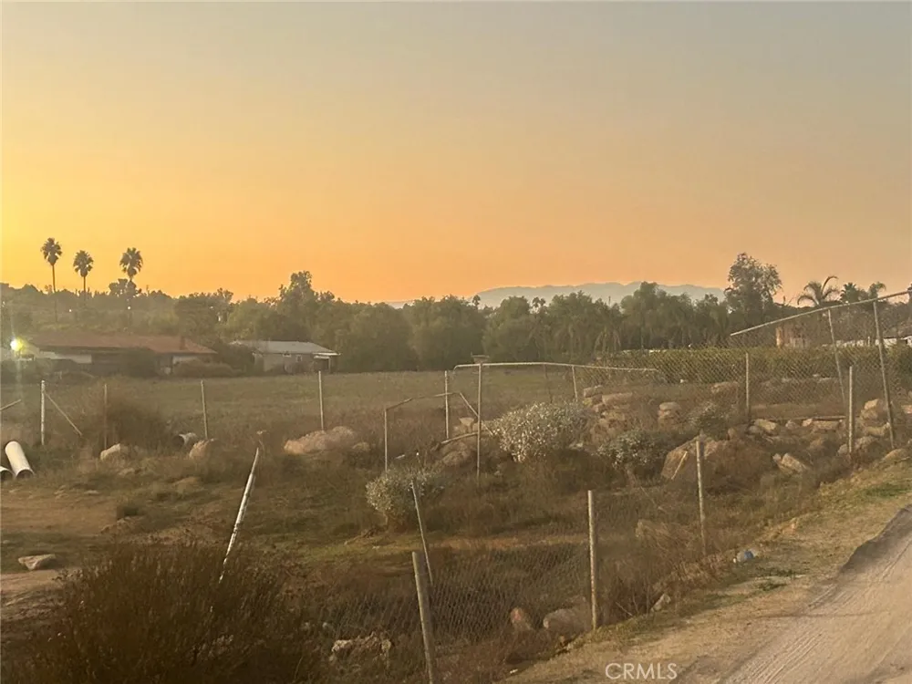 22169 Rocky Hills Perris, CA 92570