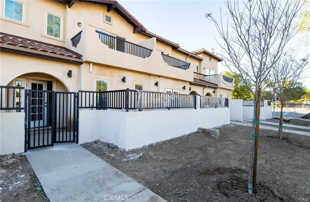 5518 E Los Angeles Avenue #2 Simi Valley, CA 93063