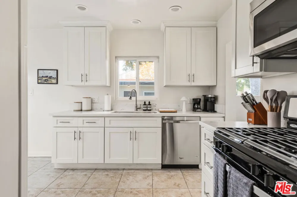 329 S Reeves Drive Beverly Hills, CA 90212