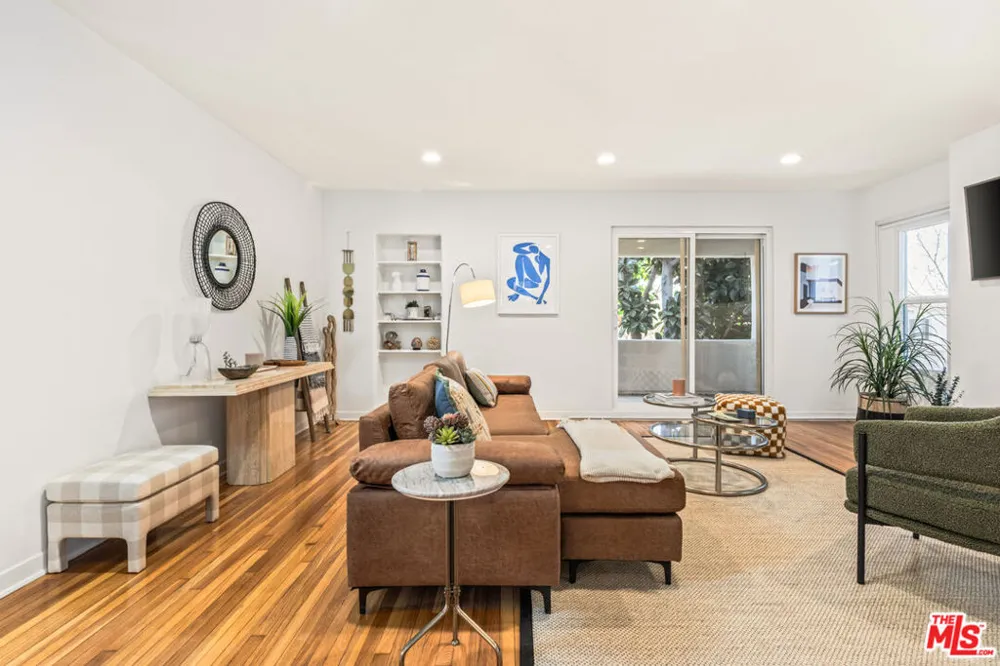 329 S Reeves Drive Beverly Hills, CA 90212