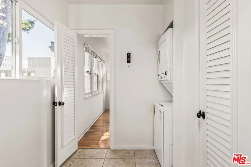 329 S Reeves Drive Beverly Hills, CA 90212